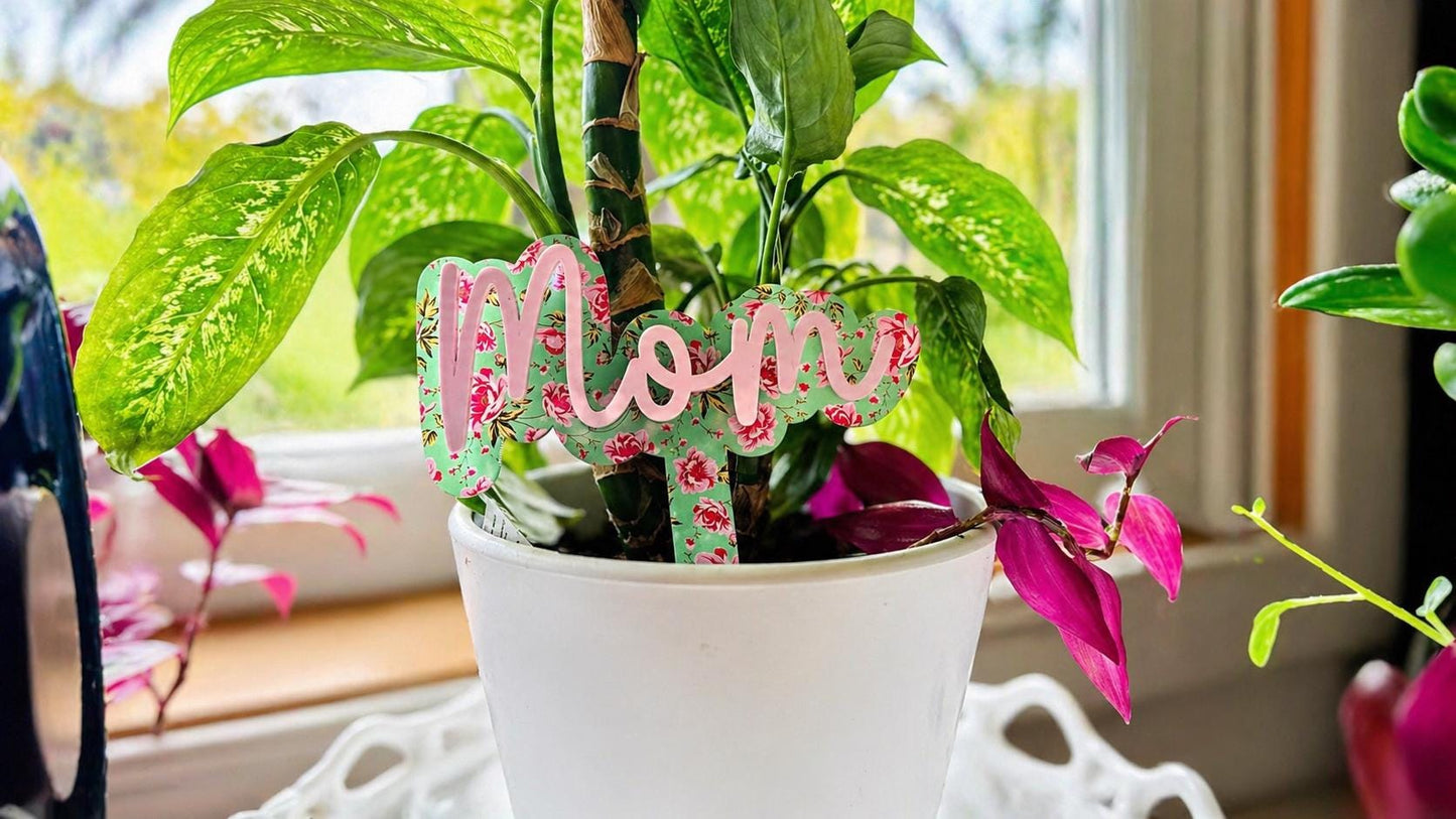 Mom Plant Stake SVG, Flower Pot accessories gift for her, digital download Laser Cut file.